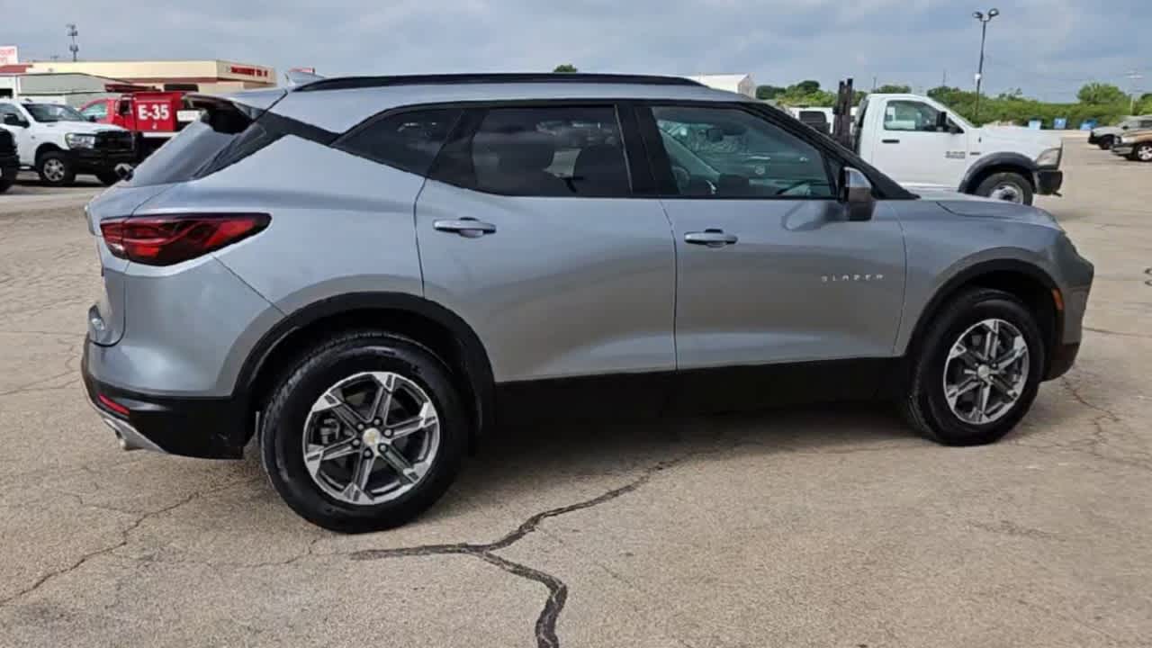 Thumbnail: 2023 Chevrolet Blazer - 8