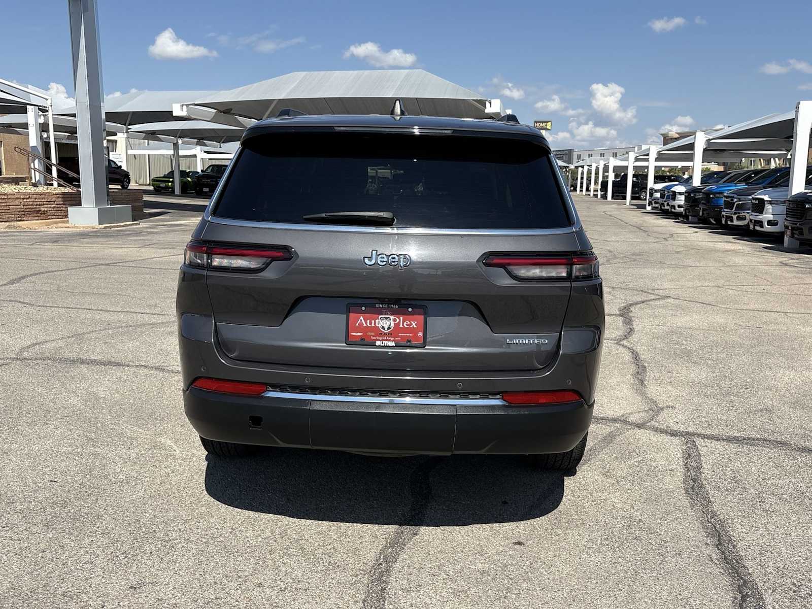 Thumbnail: 2023 Jeep Grand Cherokee - 7