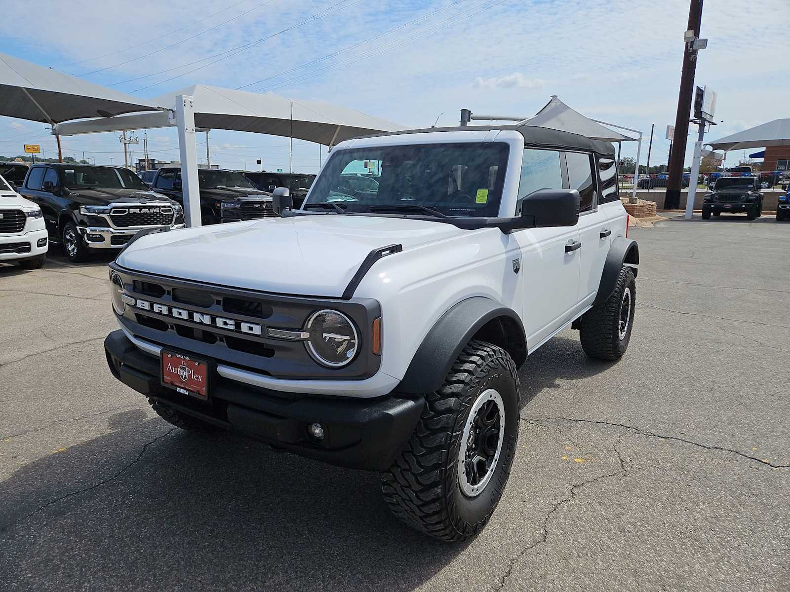 Thumbnail: 2023 Ford Bronco - 9
