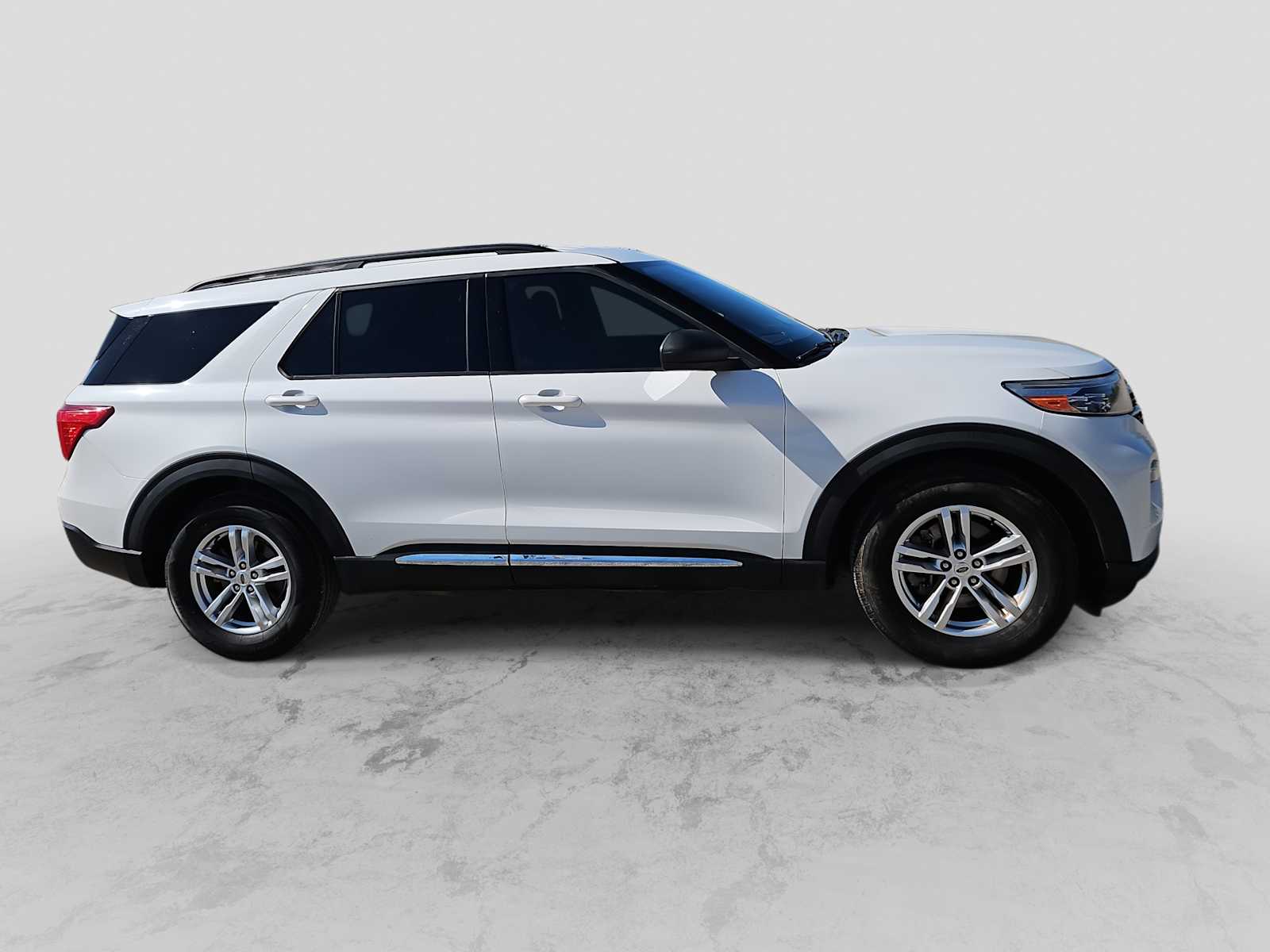 Thumbnail: 2020 Ford Explorer - 9