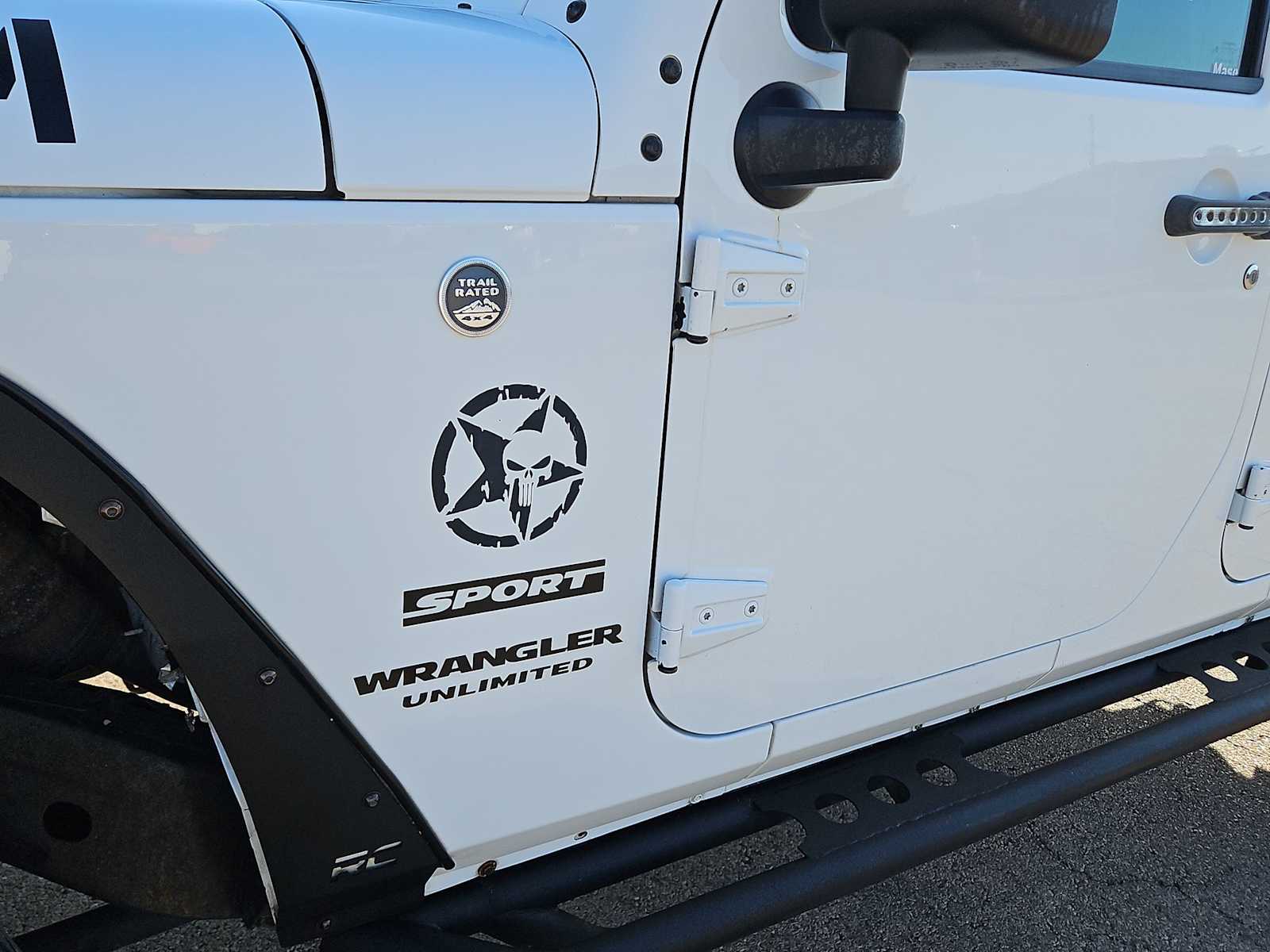 Thumbnail: 2017 Jeep Wrangler - 15
