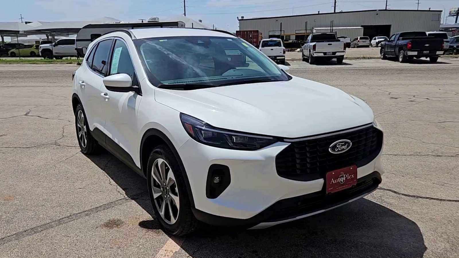 Used 2025 Ford Escape Platinum with VIN 1FMCU9JZ2SUA51073 for sale in San Angelo, TX