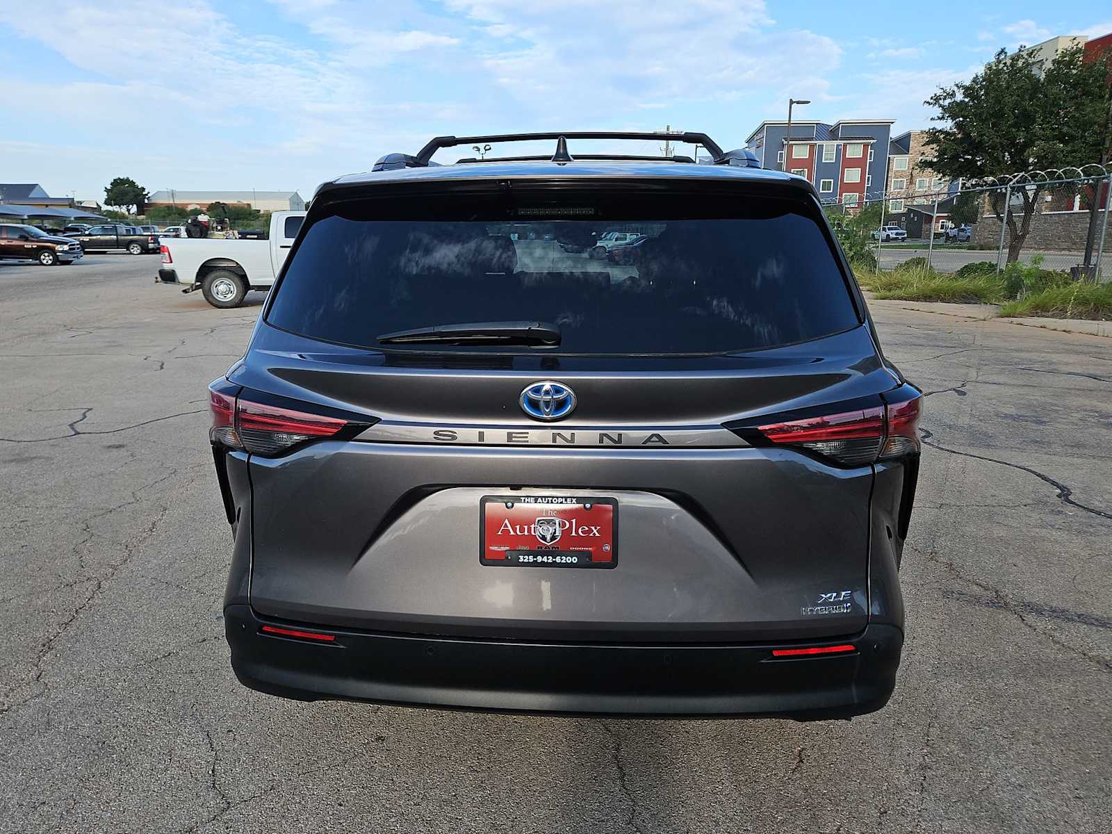 Thumbnail: 2022 Toyota Sienna - 13