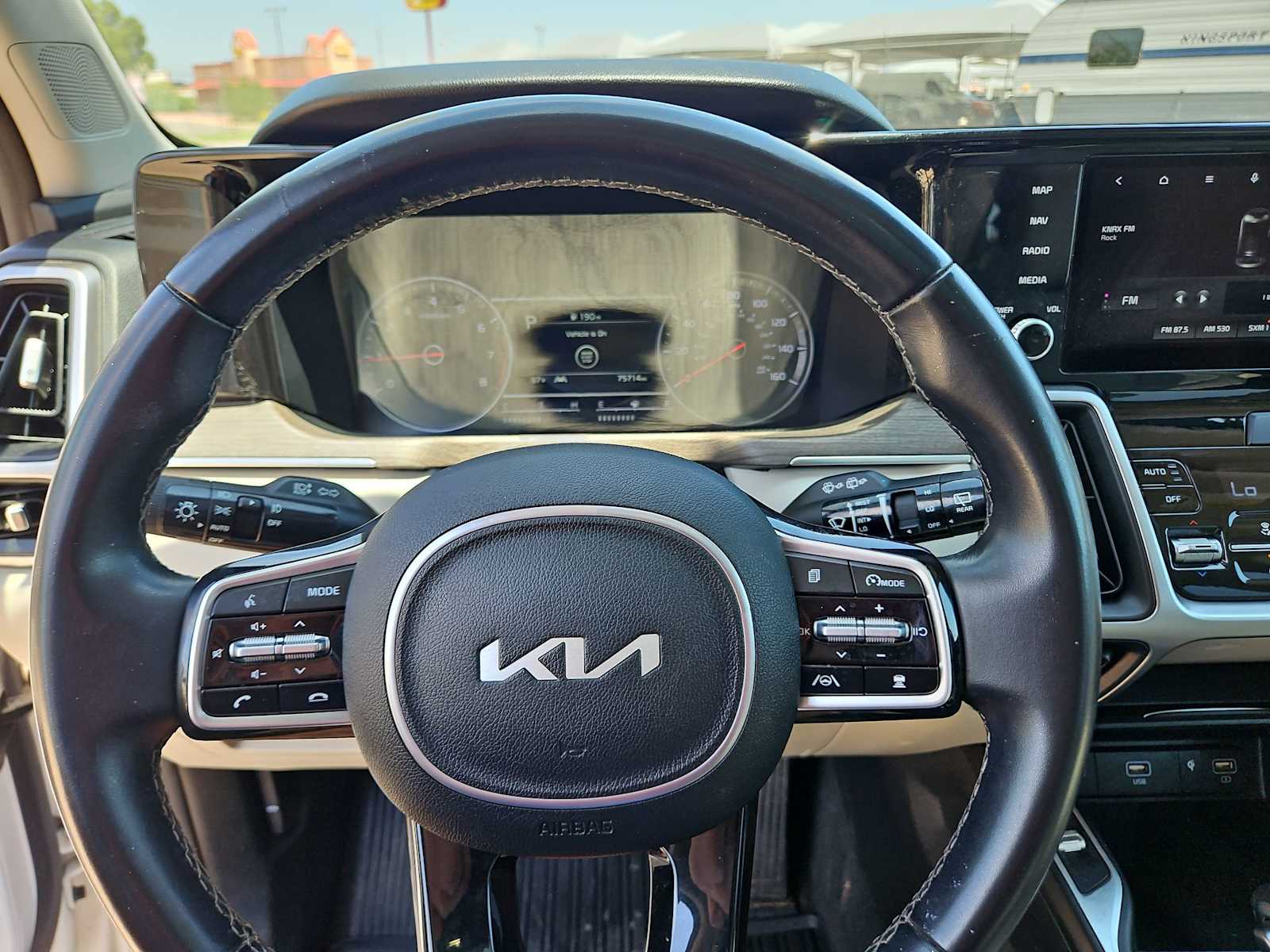 2022 Kia Sorento EX 23