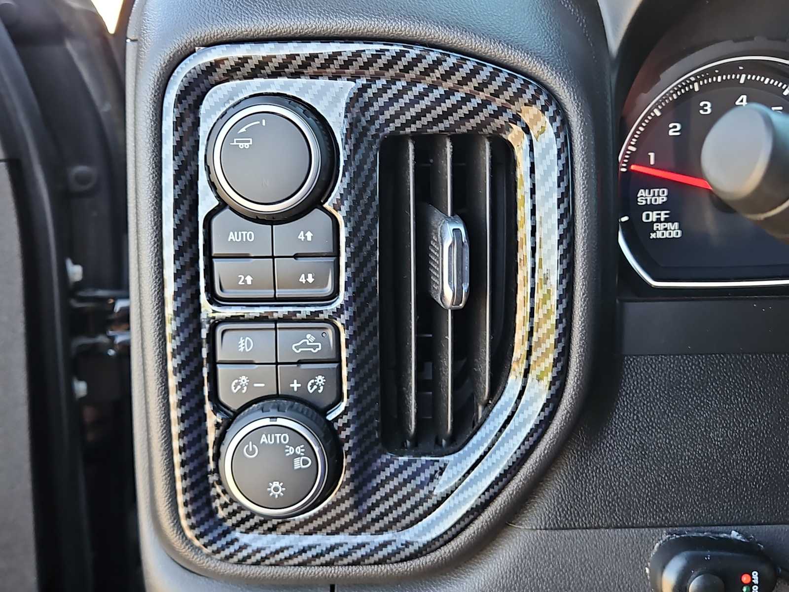 Thumbnail: 2021 Chevrolet Silverado 1500 - 22