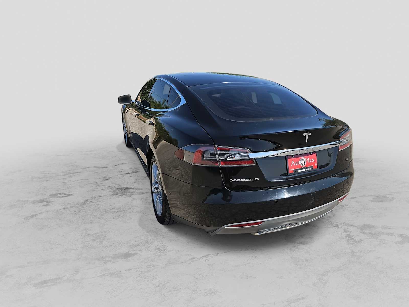 Thumbnail: 2014 Tesla Model S - 6