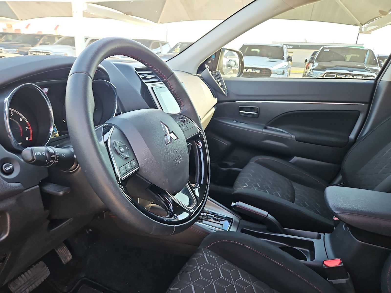 Thumbnail: 2024 Mitsubishi Outlander Sport - 10