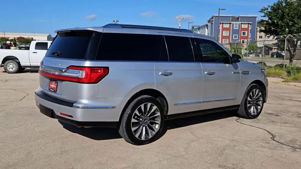 Thumbnail: 2018 Lincoln Navigator - 8