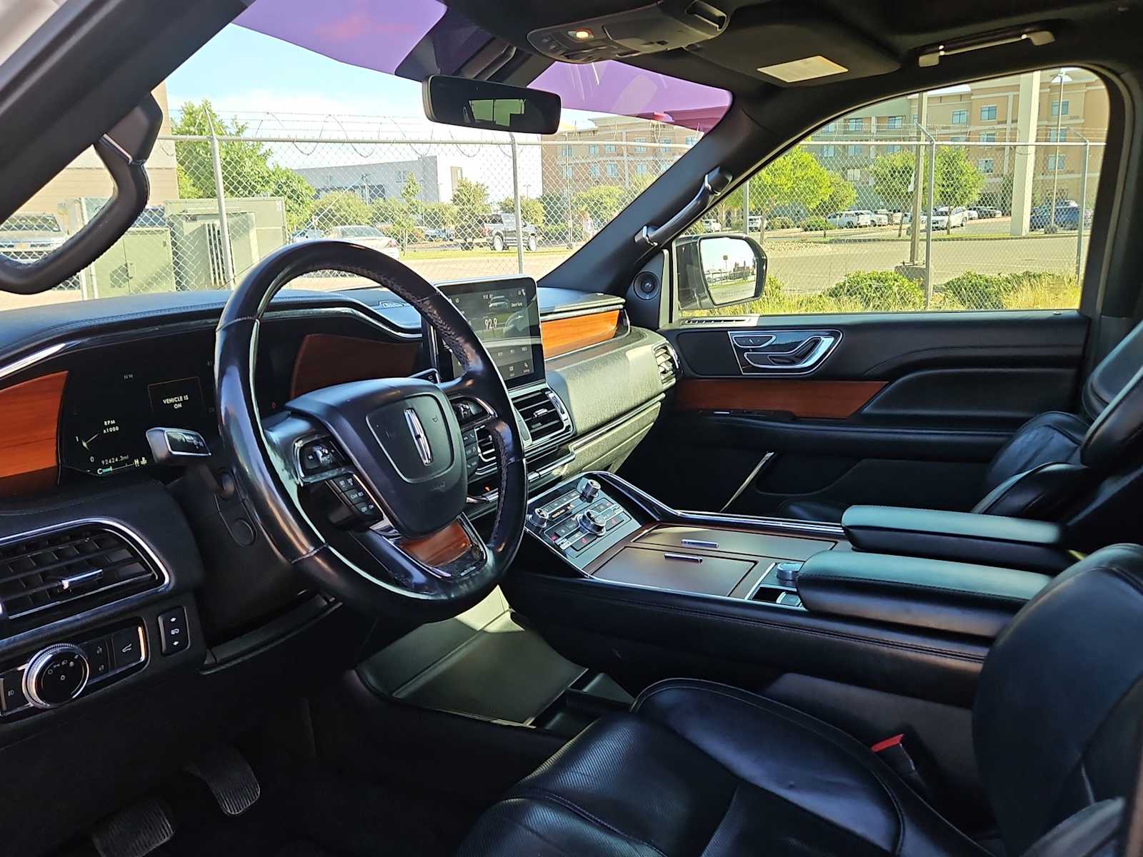 Thumbnail: 2018 Lincoln Navigator - 10
