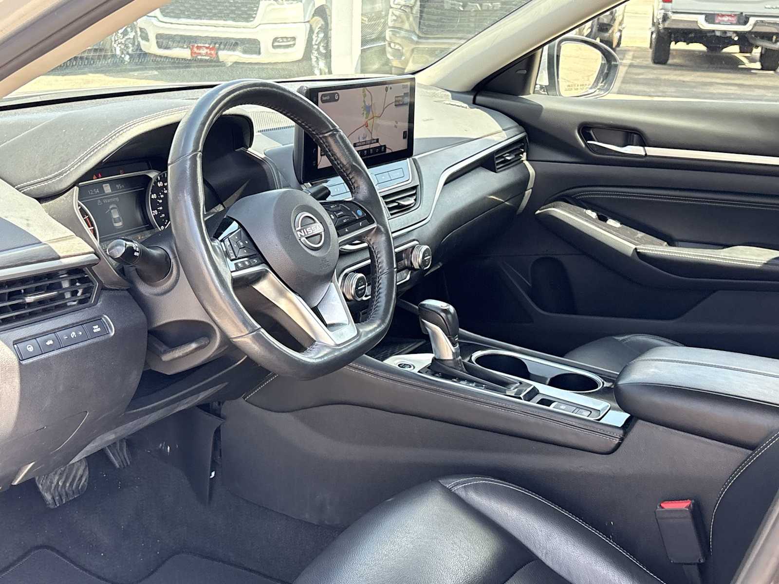 Thumbnail: 2023 Nissan Altima - 10