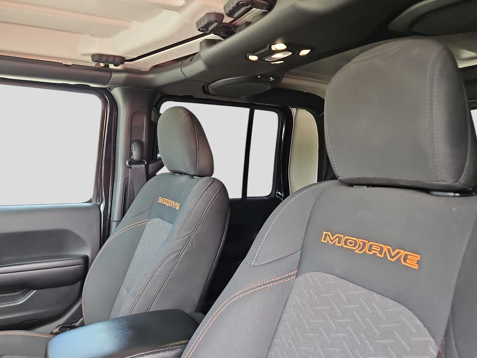 Thumbnail: 2021 Jeep Gladiator - 15