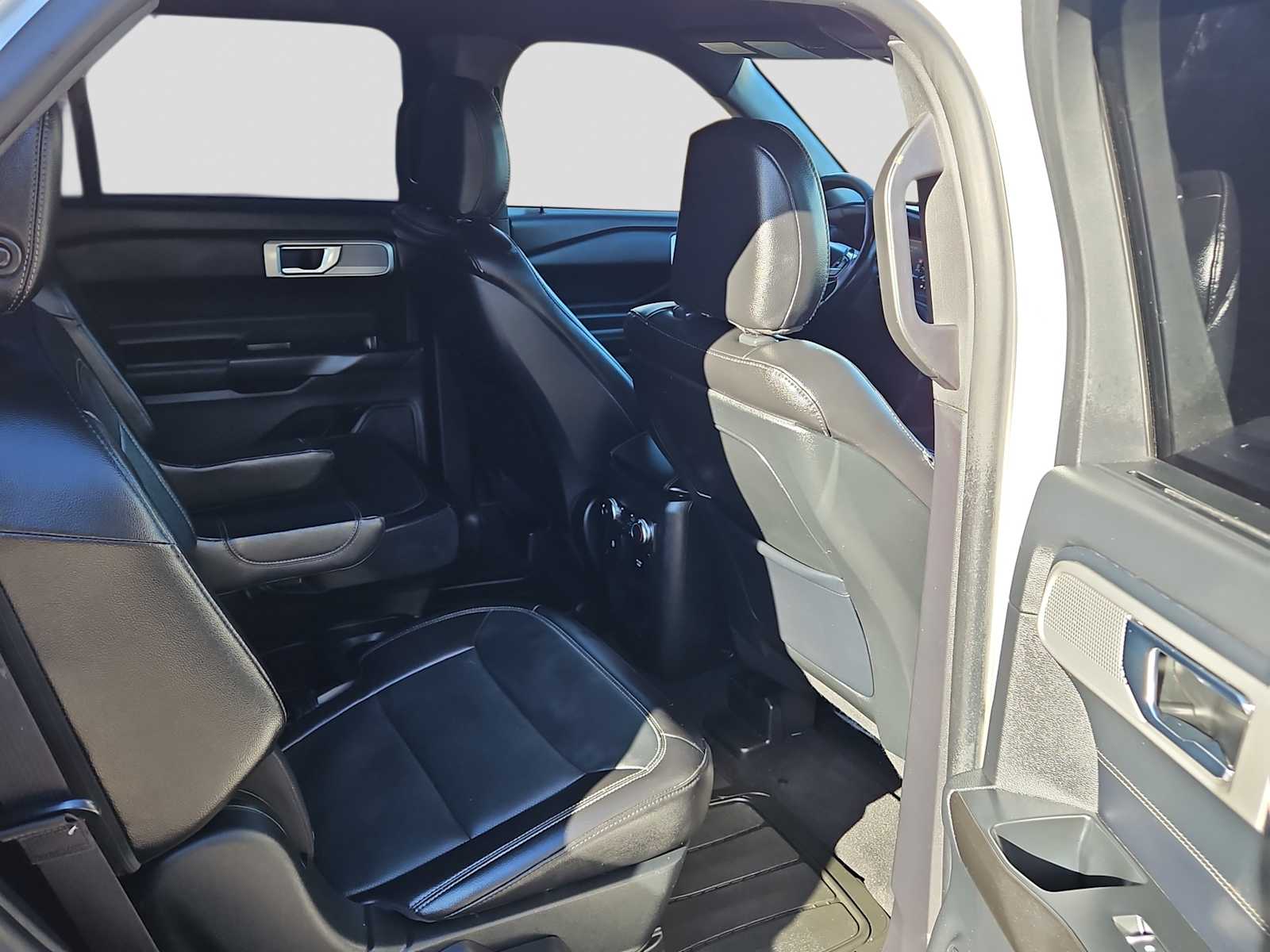 Thumbnail: 2020 Ford Explorer - 16