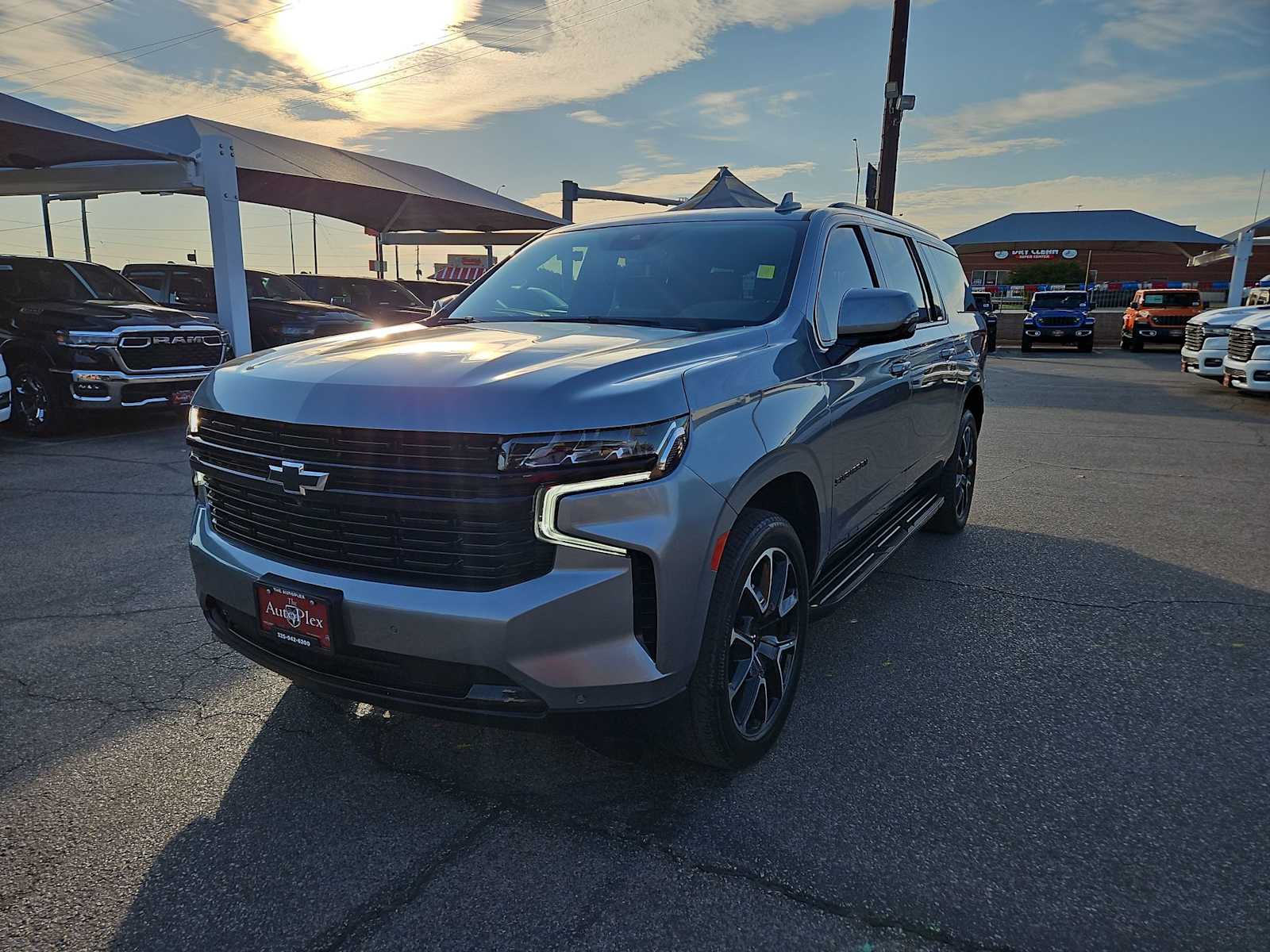 Thumbnail: 2023 Chevrolet Suburban - 9