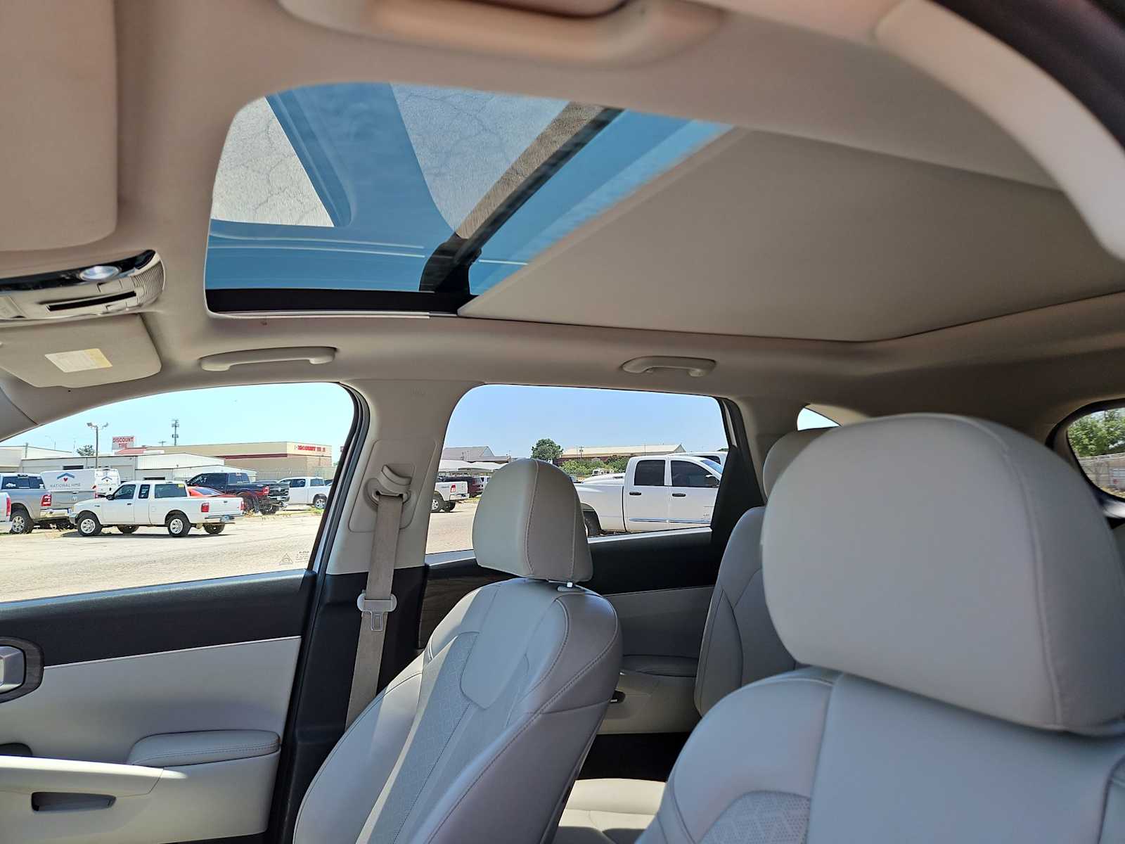 2022 Kia Sorento EX 22