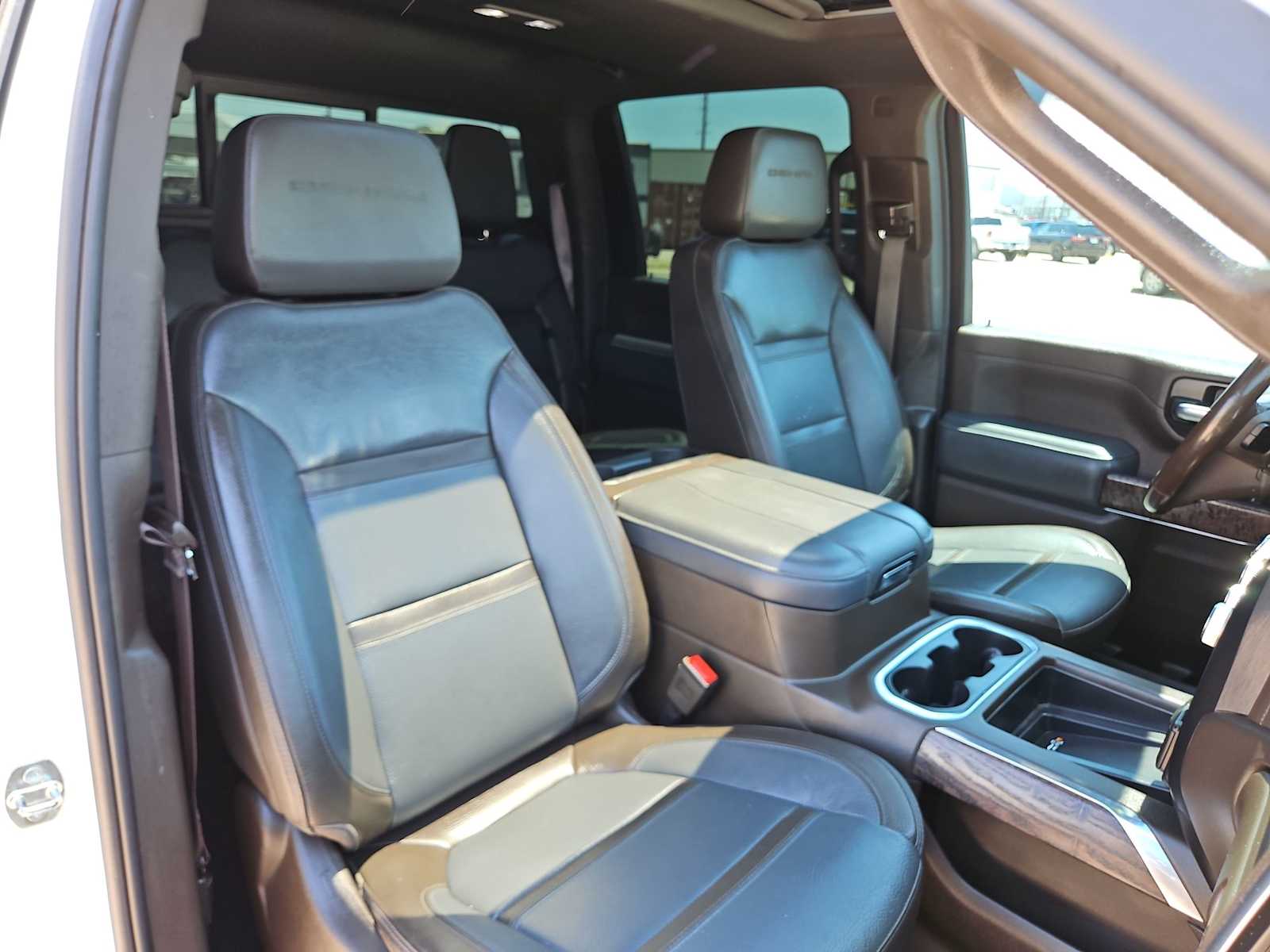 Thumbnail: 2023 GMC Sierra 2500 - 21
