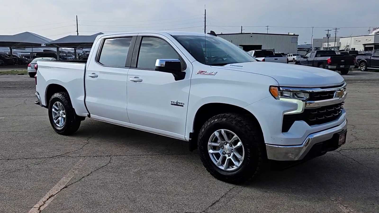 Used 2022 Chevrolet Silverado 1500 LT with VIN 3GCUDDET7NG691188 for sale in San Angelo, TX