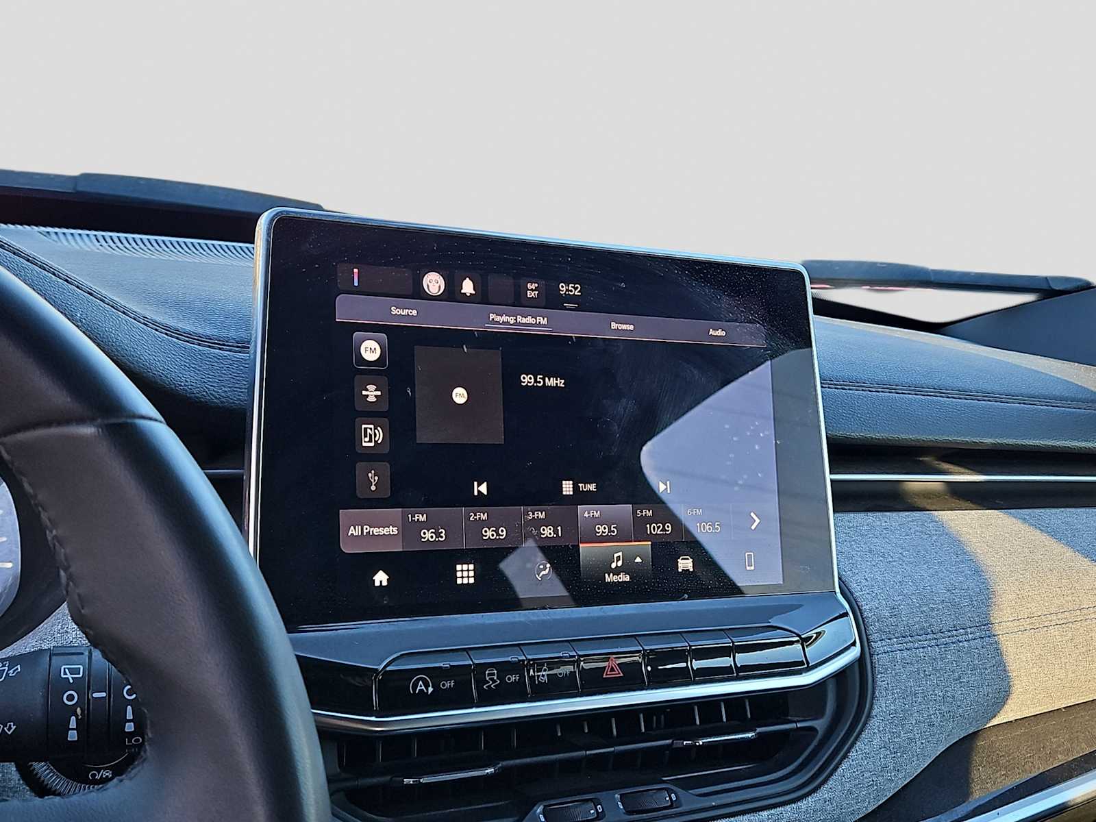 Thumbnail: 2024 Jeep Compass - 24