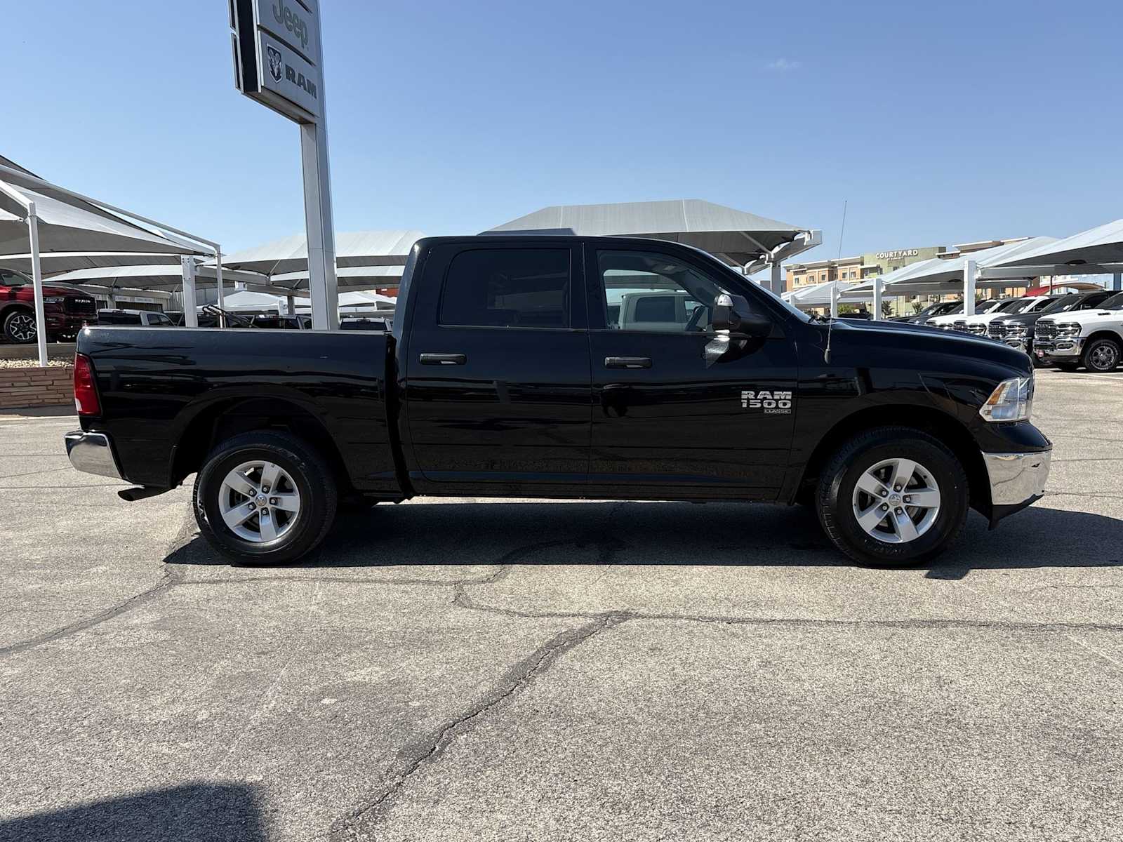 Thumbnail: 2023 RAM 1500 Classic - 9
