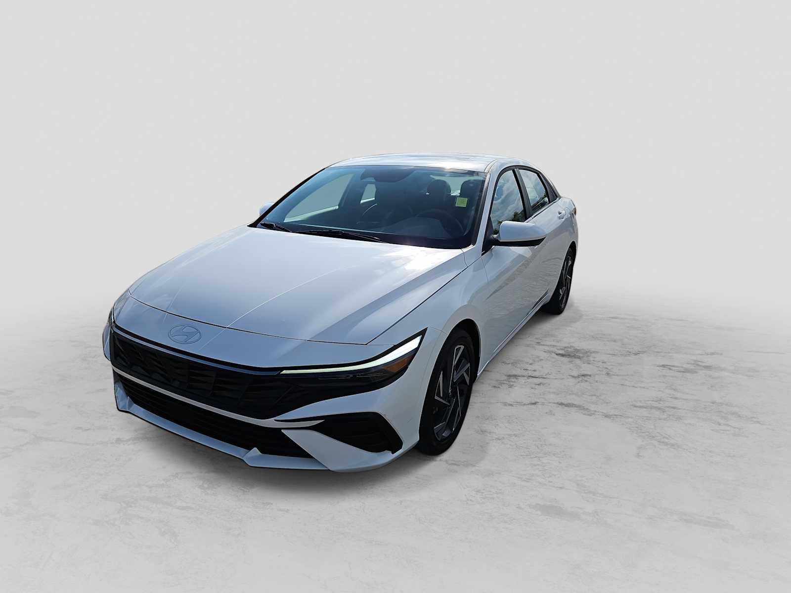 Thumbnail: 2025 Hyundai Elantra - 4