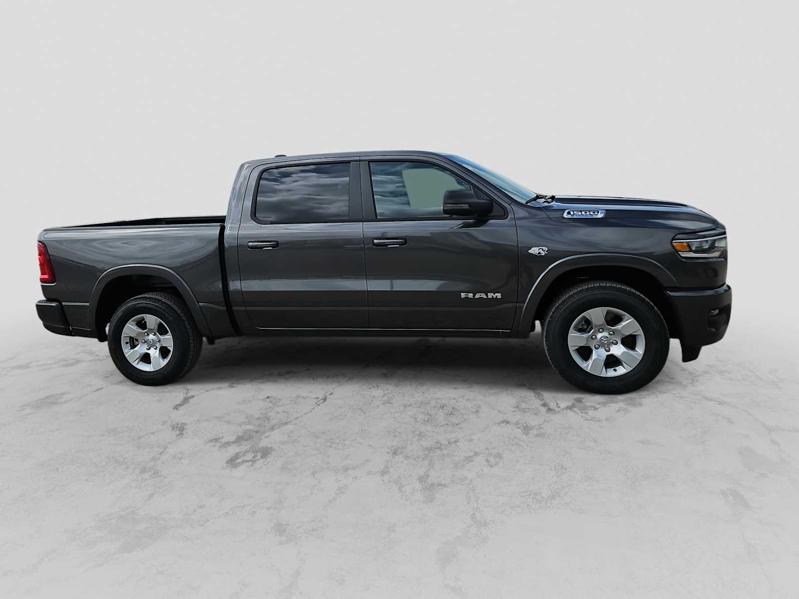Thumbnail: 2026 RAM 1500 - 9
