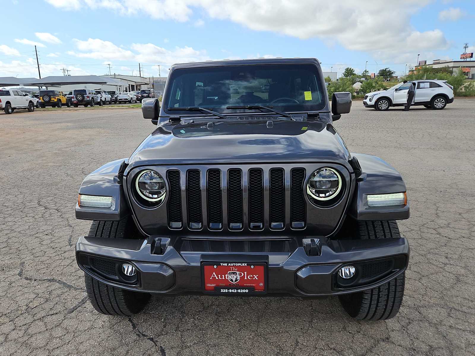 Thumbnail: 2021 Jeep Wrangler - 14