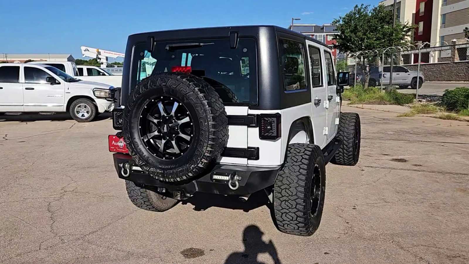 Thumbnail: 2017 Jeep Wrangler - 7