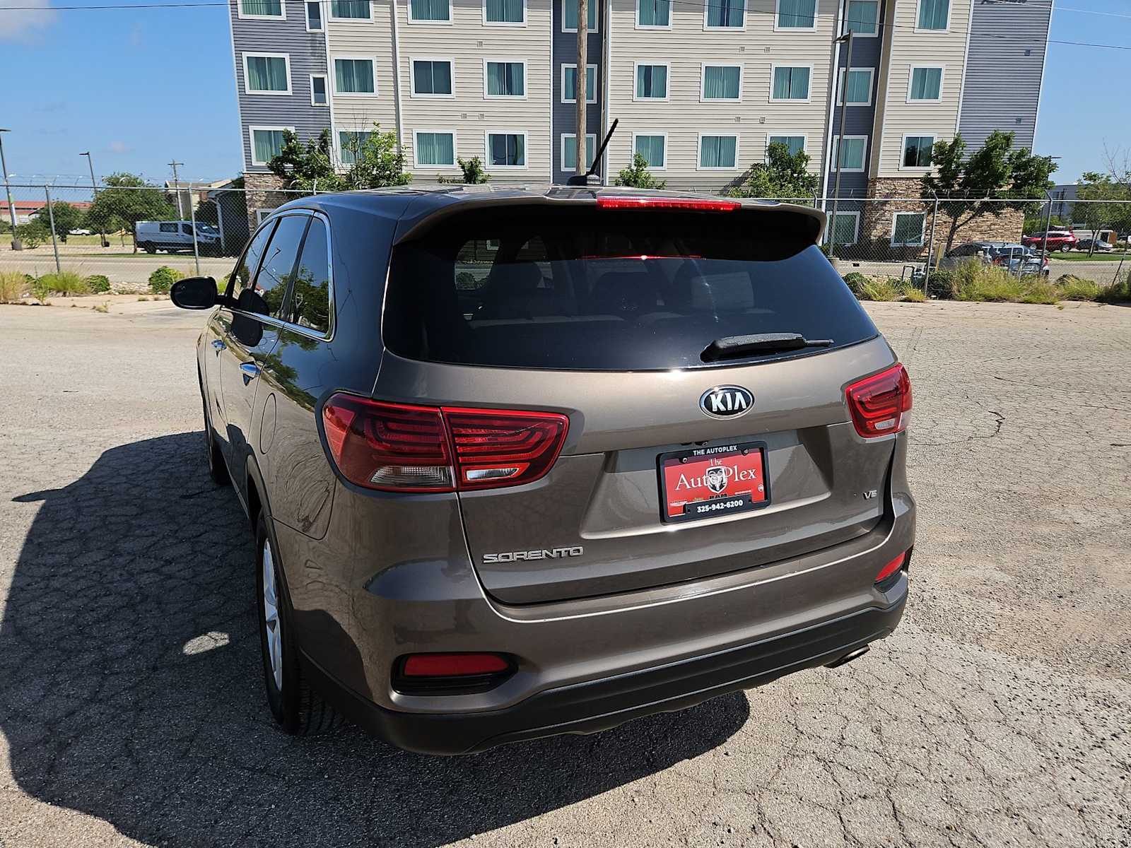 Thumbnail: 2019 Kia Sorento - 12