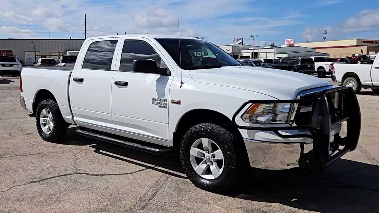 Thumbnail: 2022 RAM 1500 Classic - 2