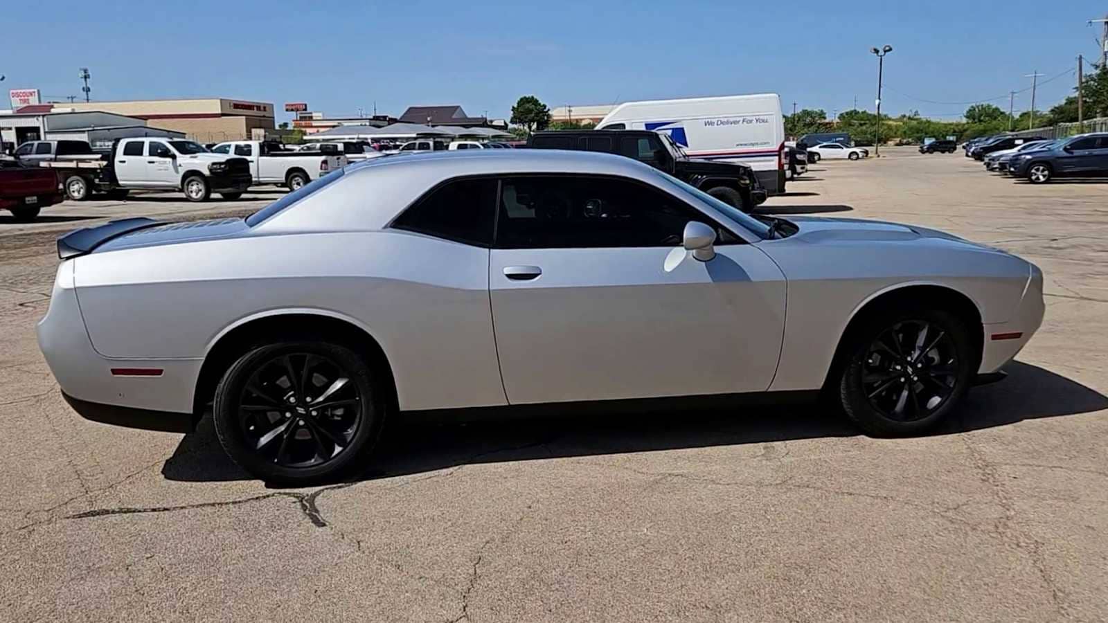 Thumbnail: 2021 Dodge Challenger - 8