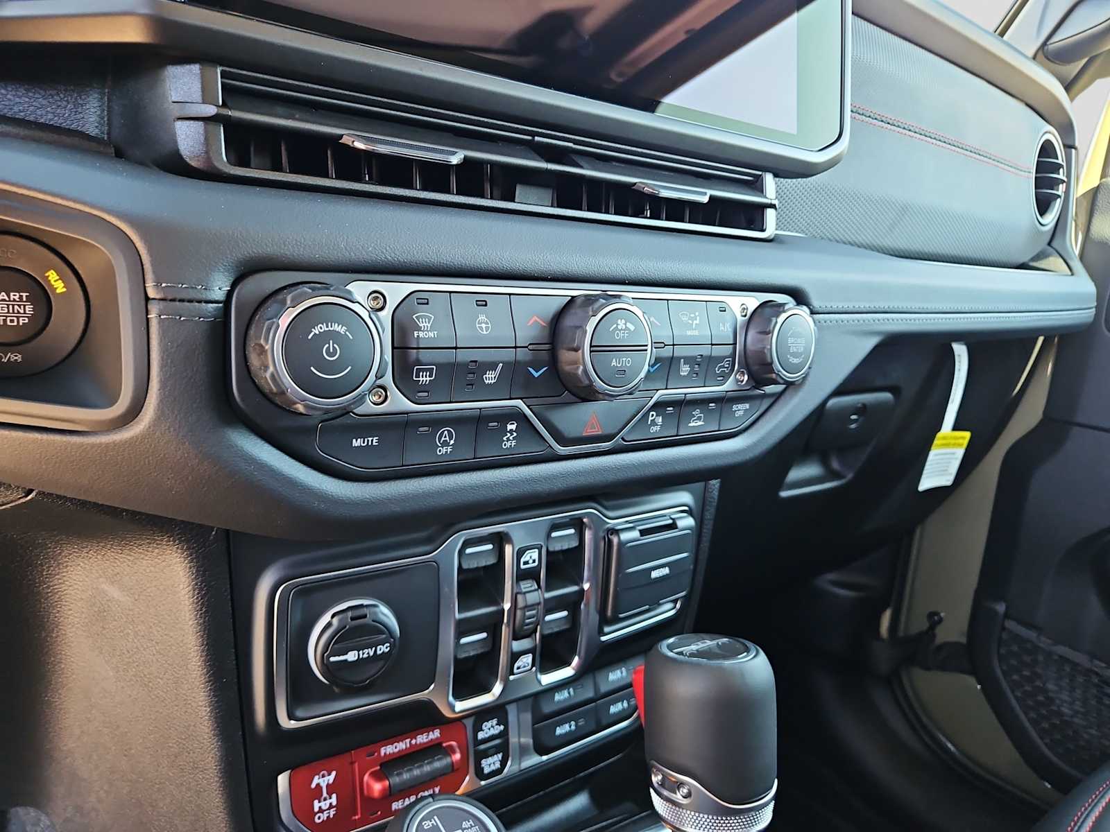 Thumbnail: 2026 Jeep Gladiator - 24