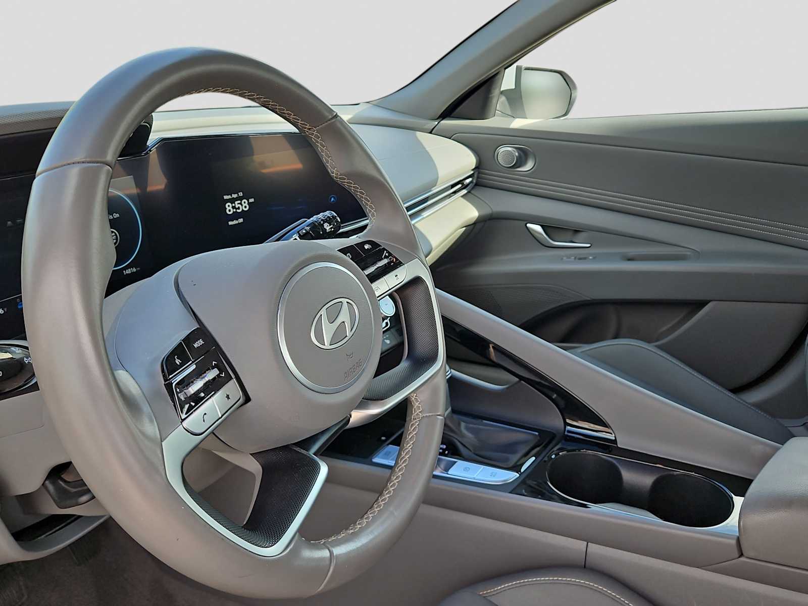 Thumbnail: 2025 Hyundai Elantra - 10