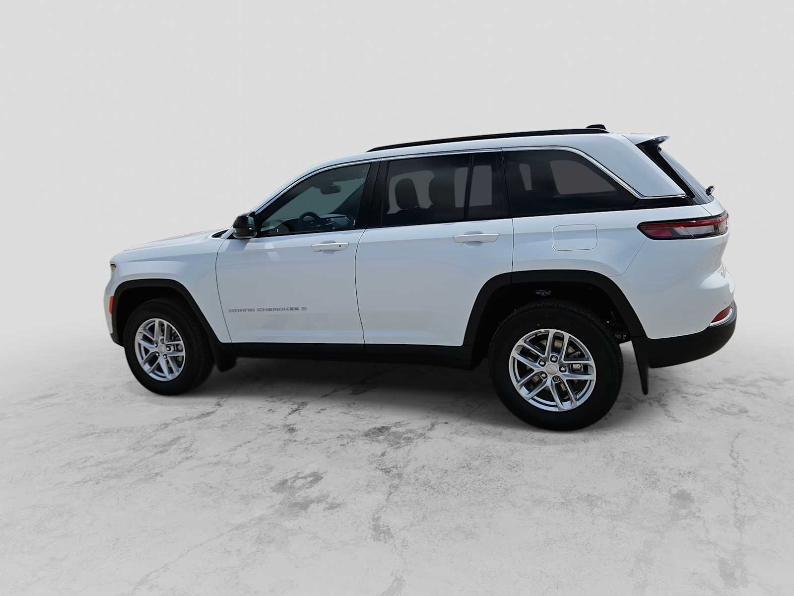 Thumbnail: 2026 Jeep Grand Cherokee - 5