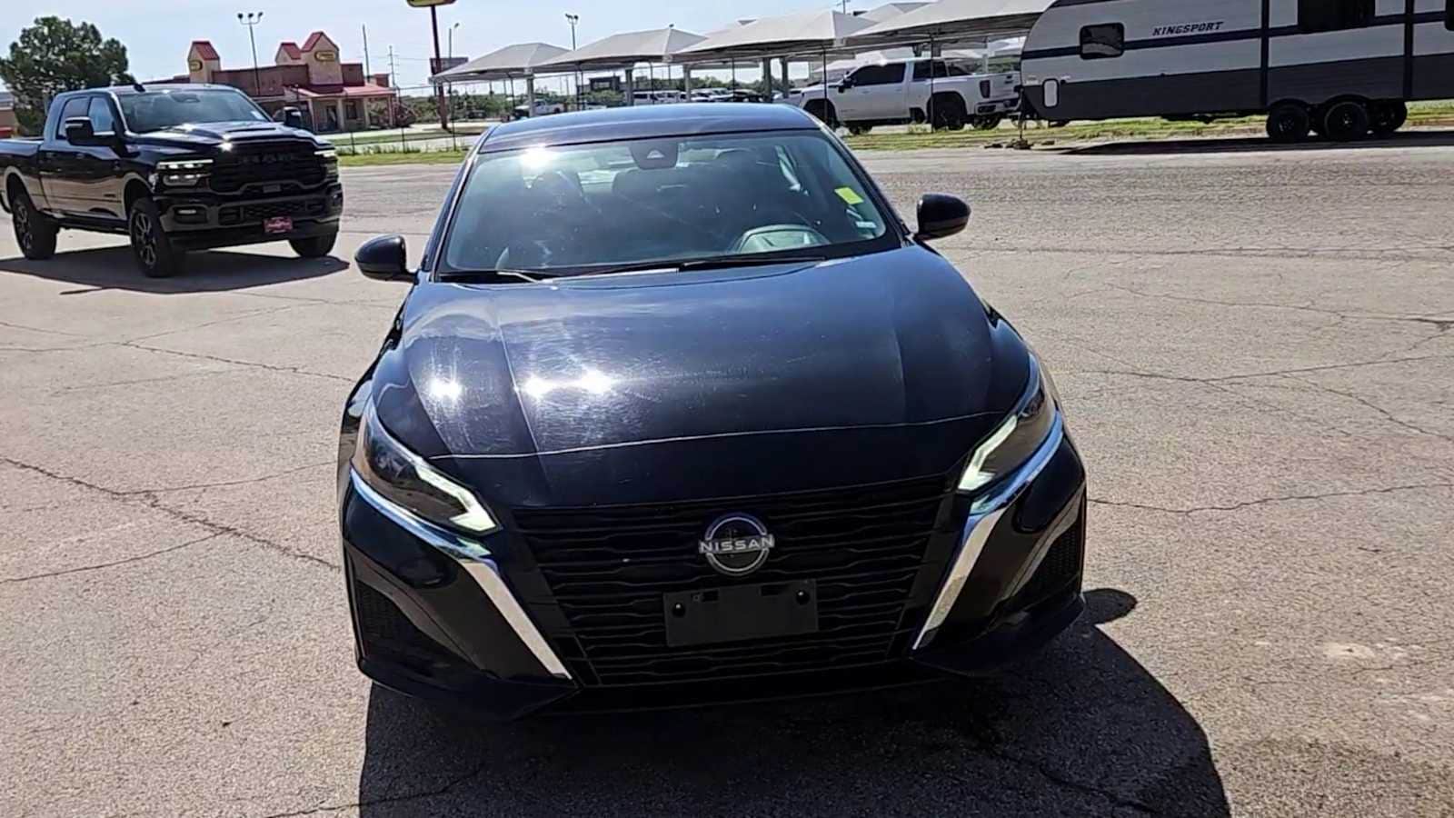 Thumbnail: 2023 Nissan Altima - 3