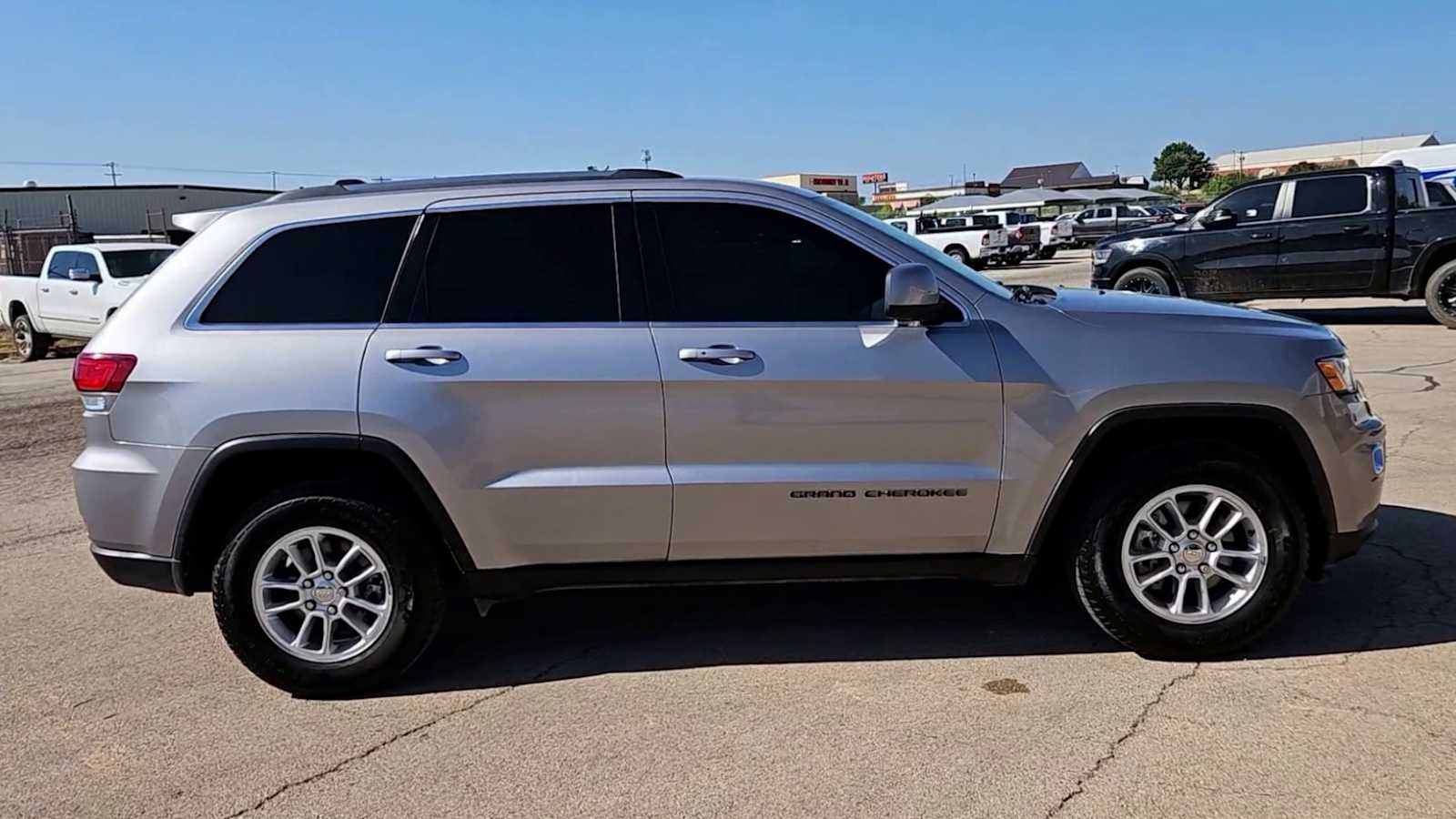Thumbnail: 2020 Jeep Grand Cherokee - 9