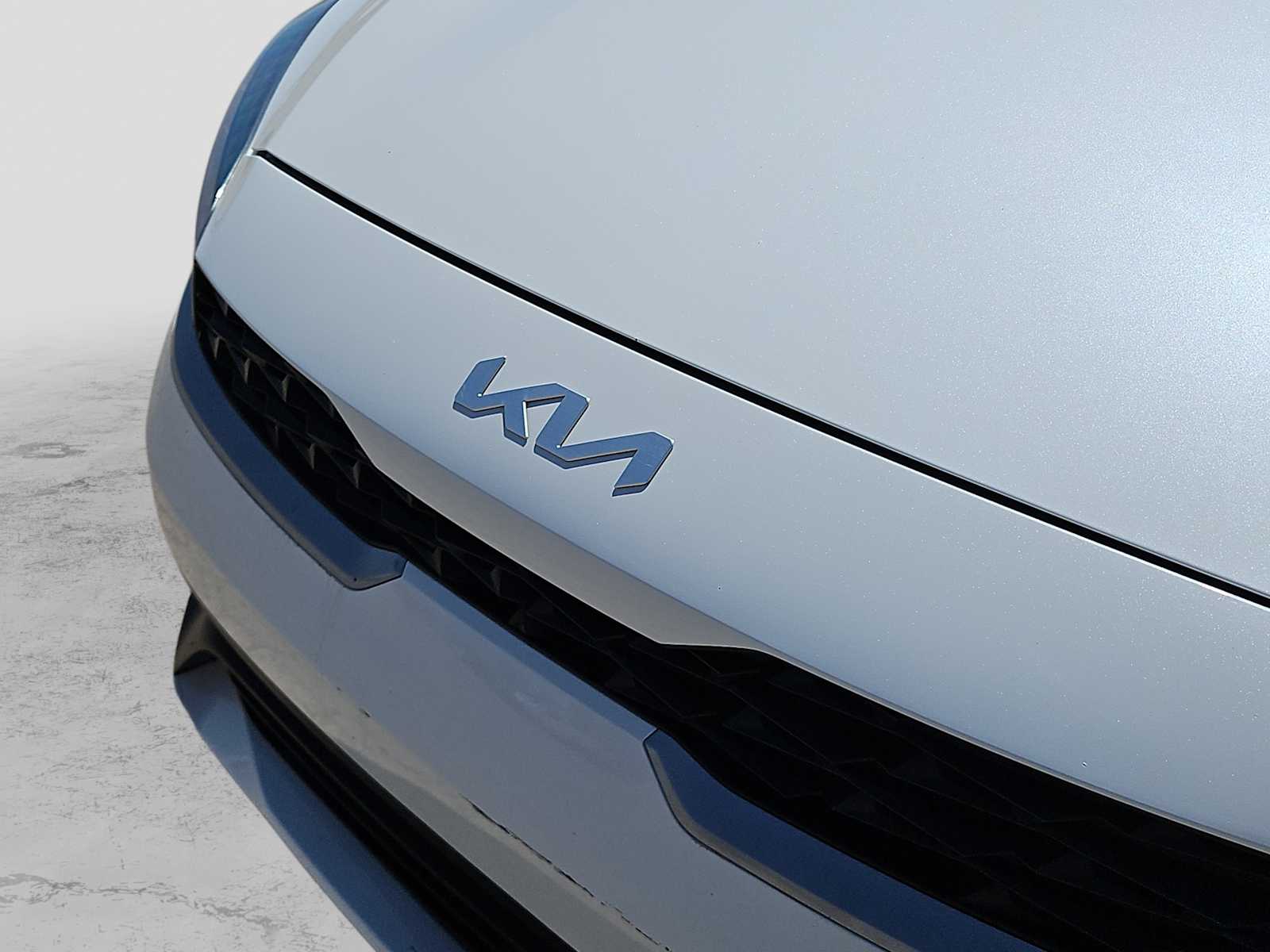 Thumbnail: 2022 Kia Forte - 13