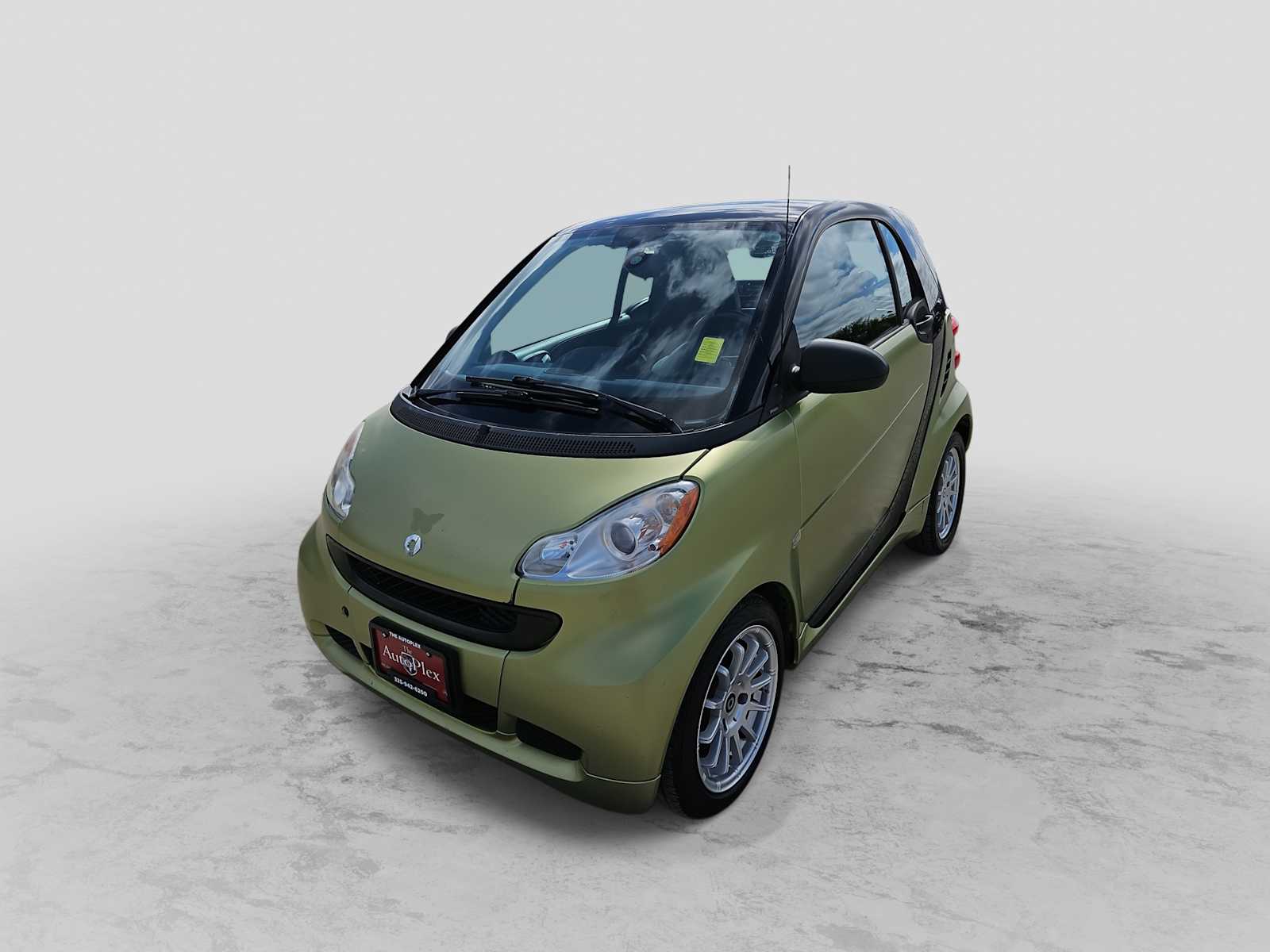 Thumbnail: 2012 smart fortwo - 1