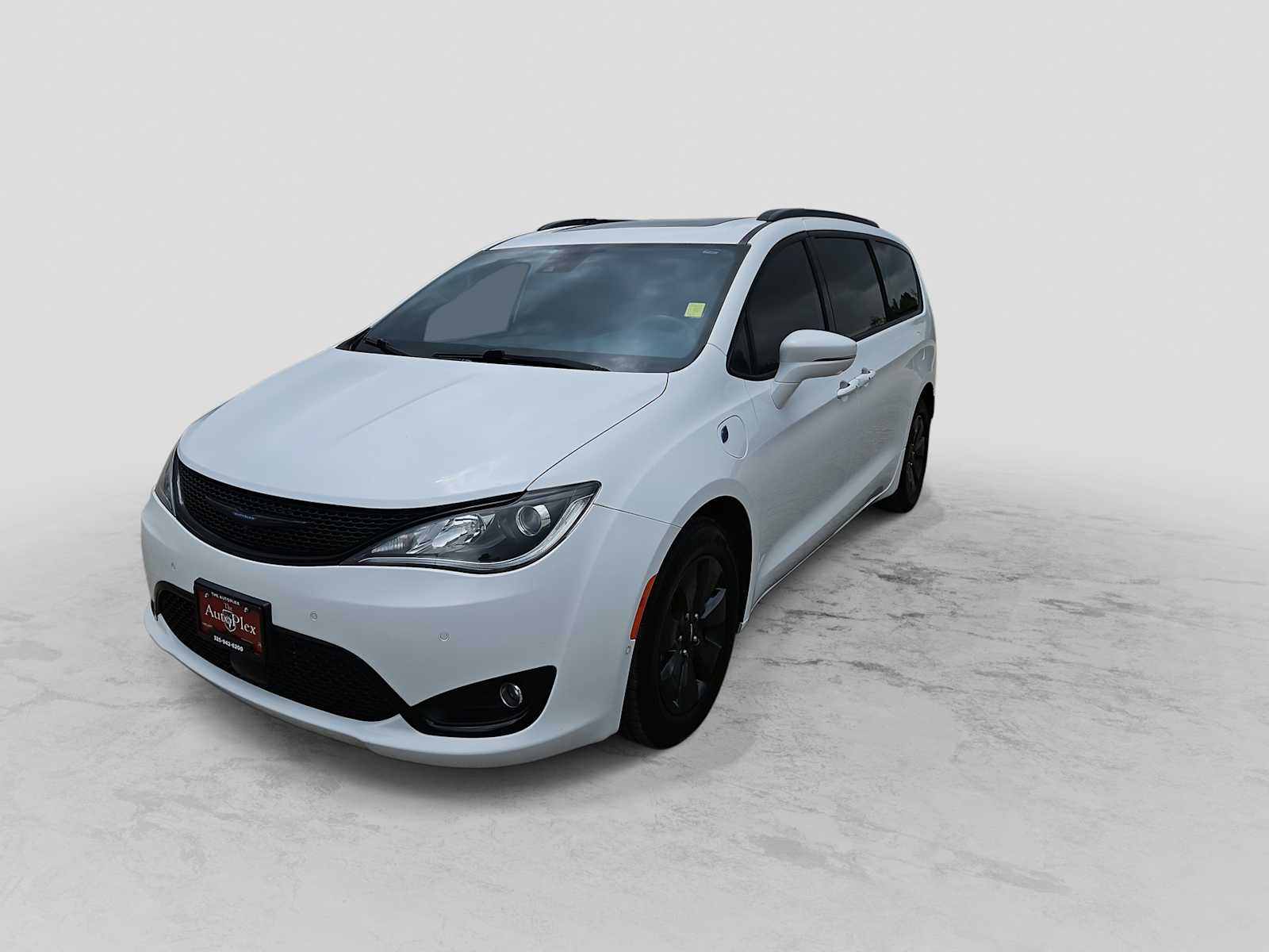 Thumbnail: 2020 Chrysler Pacifica - 4