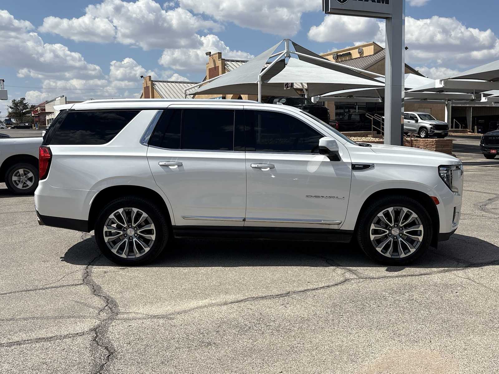 Thumbnail: 2021 GMC Yukon - 9