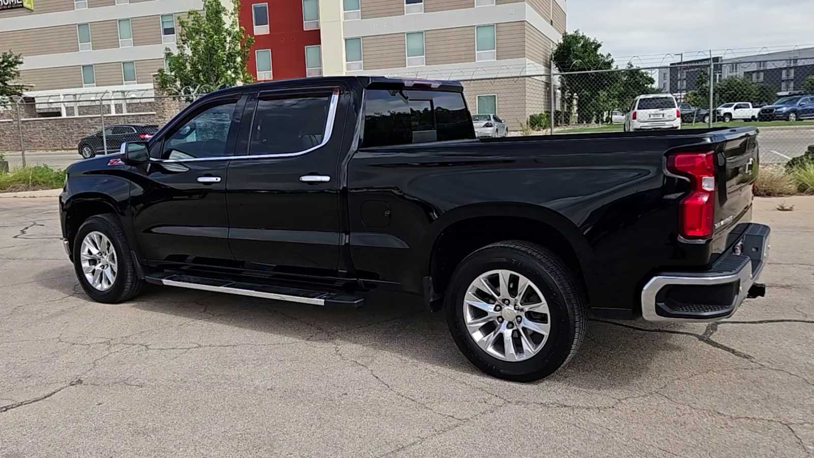 Thumbnail: 2021 Chevrolet Silverado 1500 - 5