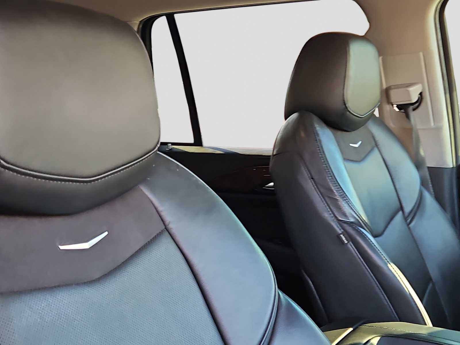 Thumbnail: 2020 Cadillac Escalade - 17