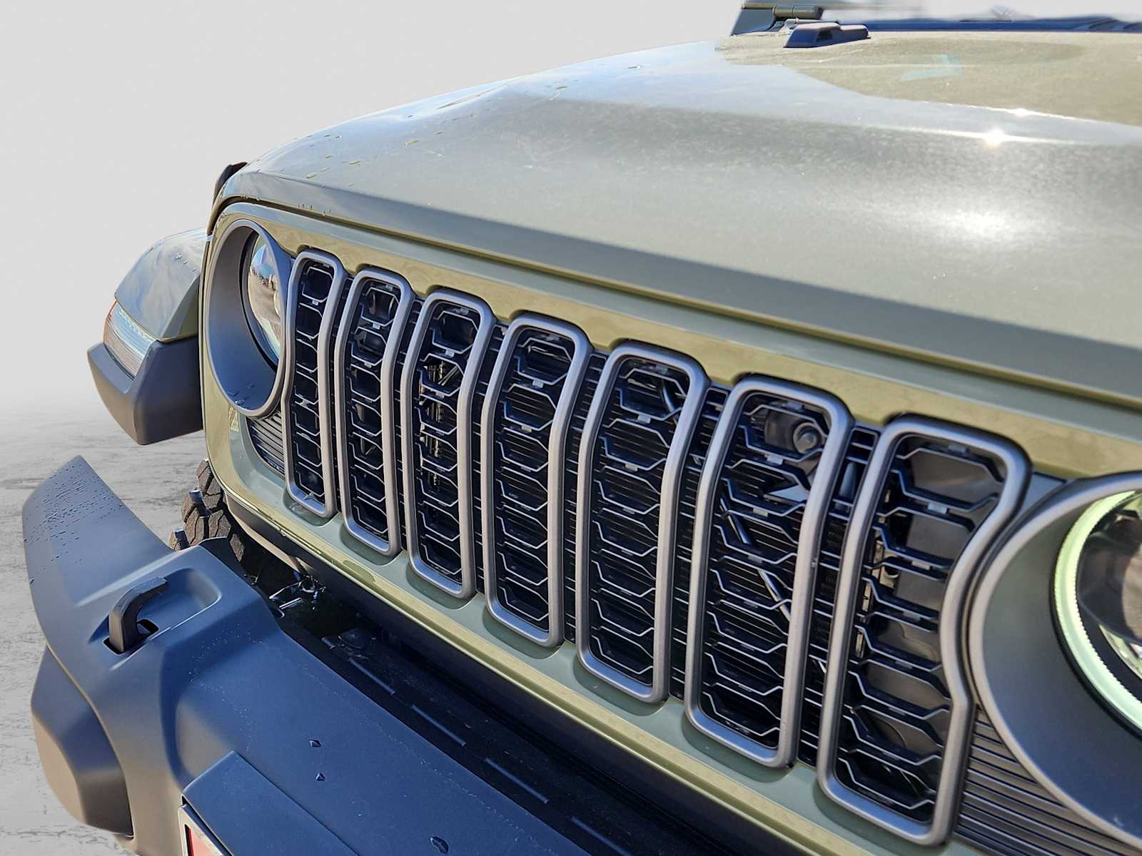 Thumbnail: 2026 Jeep Gladiator - 13