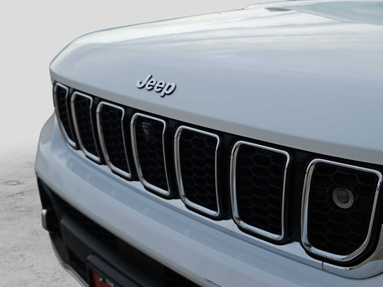 Thumbnail: 2022 Jeep Grand Cherokee - 13
