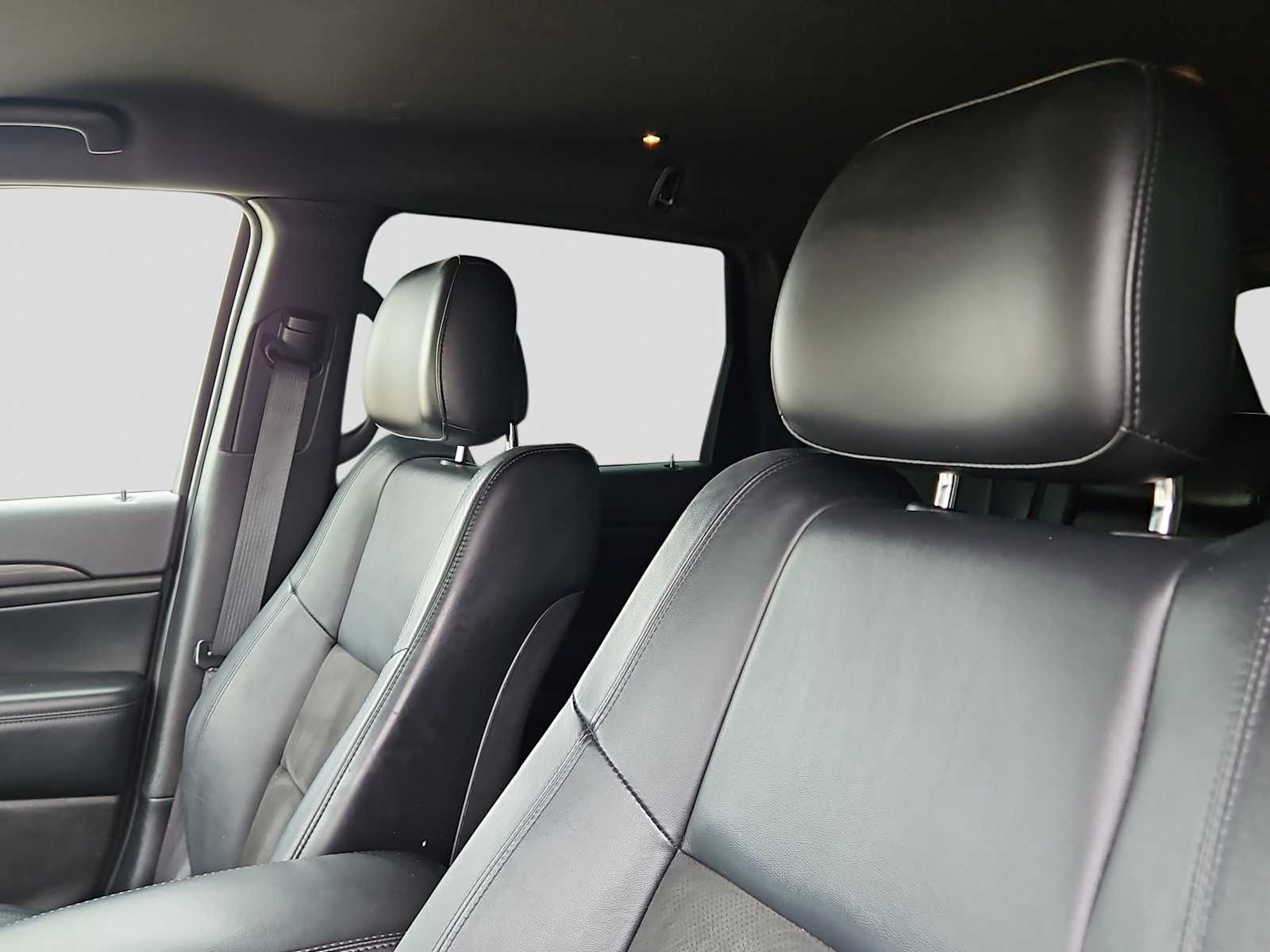 Thumbnail: 2019 Jeep Grand Cherokee - 15