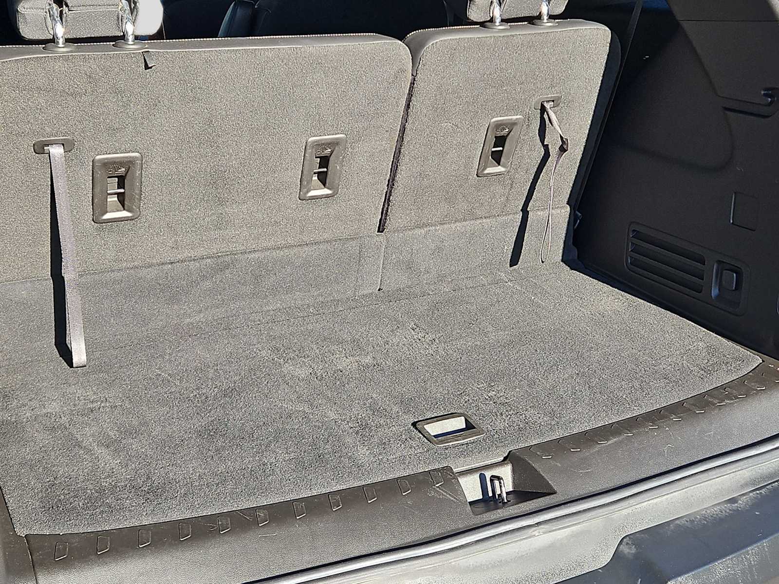 Thumbnail: 2022 Chevrolet Traverse - 23