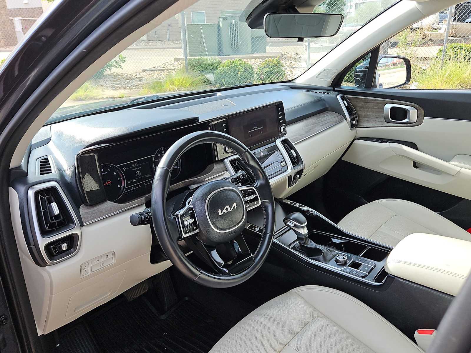 Thumbnail: 2022 Kia Sorento - 10