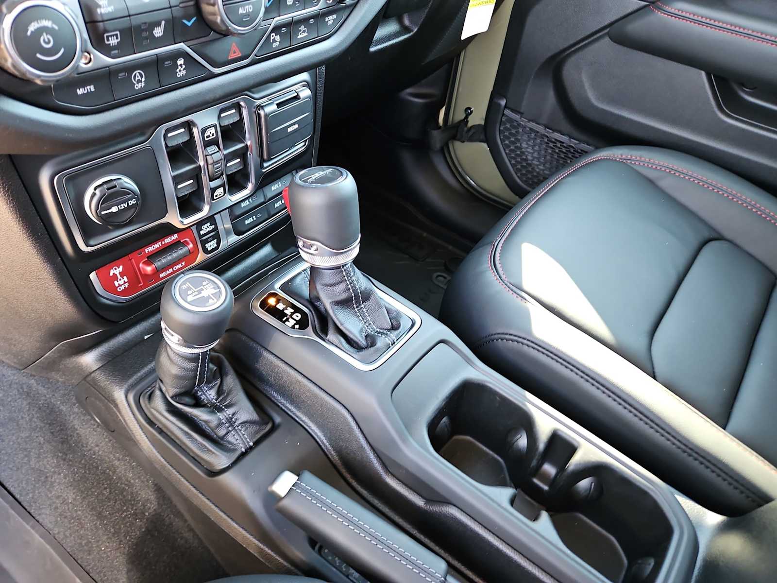 Thumbnail: 2026 Jeep Gladiator - 20