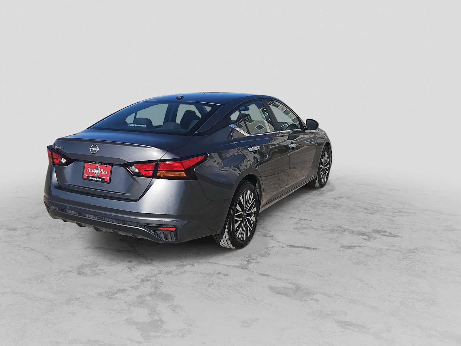 Thumbnail: 2025 Nissan Altima - 8