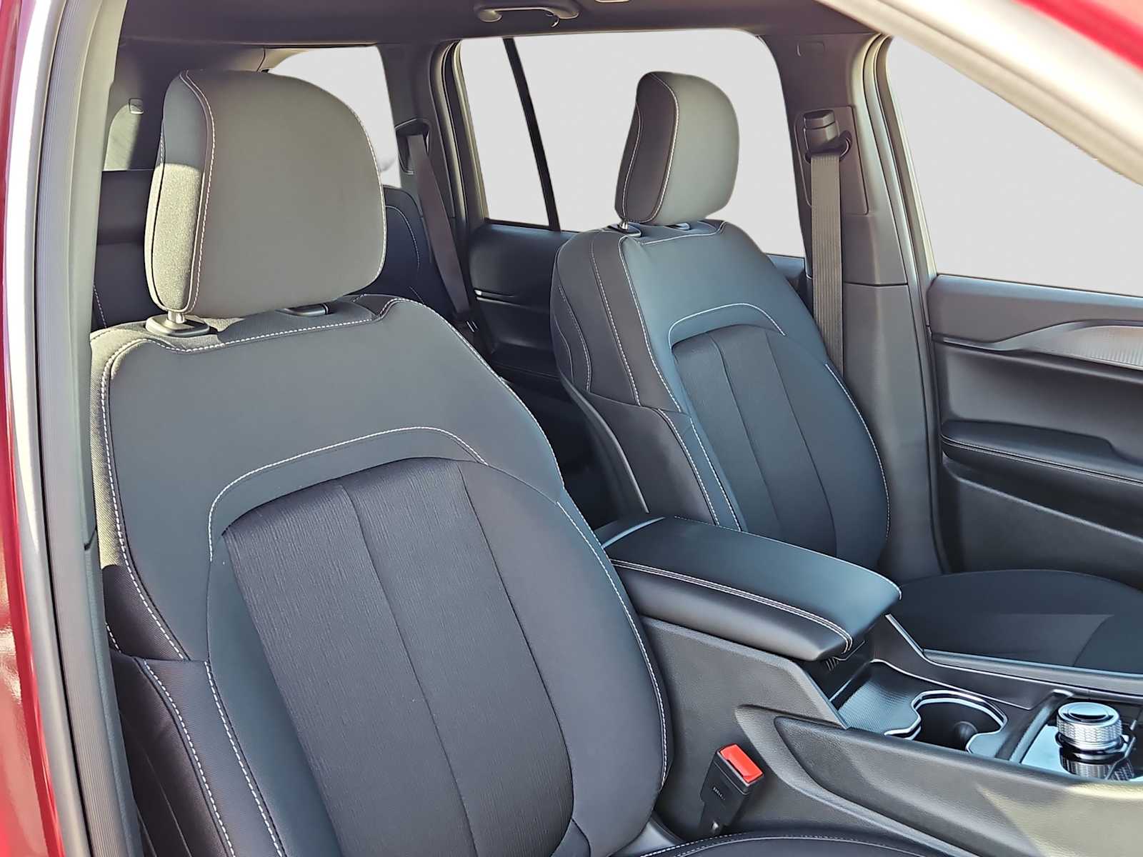 Thumbnail: 2025 Jeep Grand Cherokee - 21