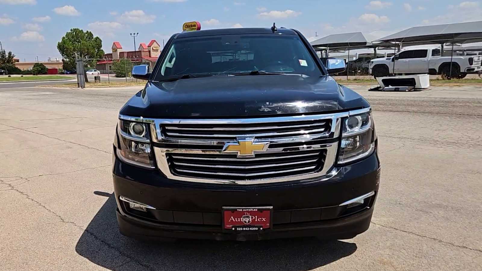 Thumbnail: 2017 Chevrolet Tahoe - 3