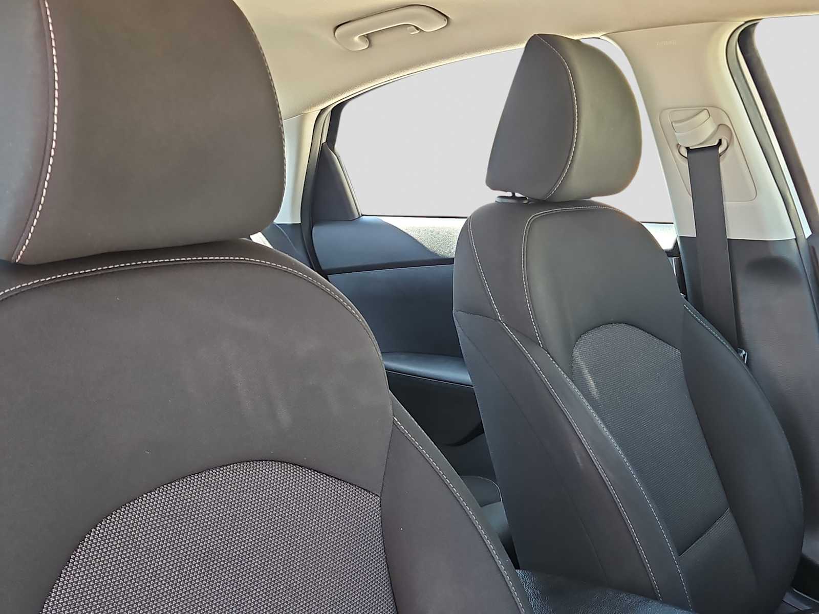 Thumbnail: 2022 Kia Forte - 18